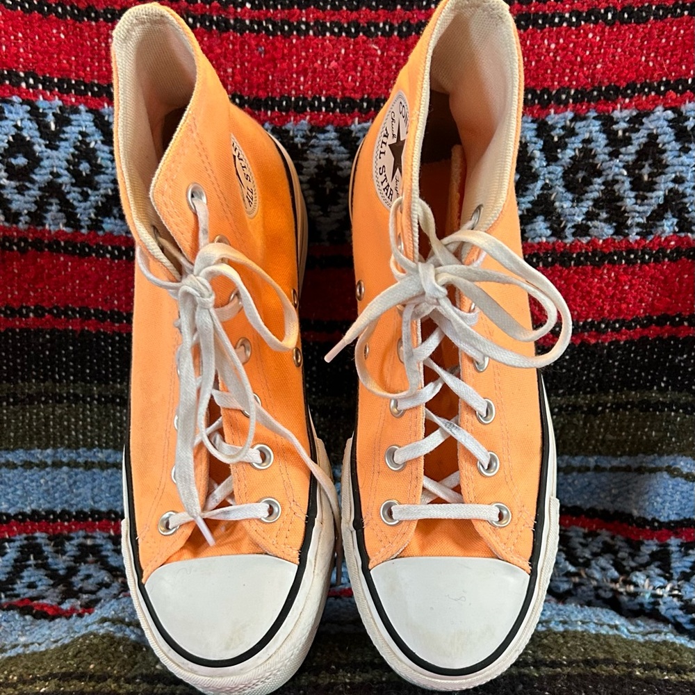 Women’s Converse Chuck Taylor All Star Lift Platform High Tops Peach Beam Size 7
